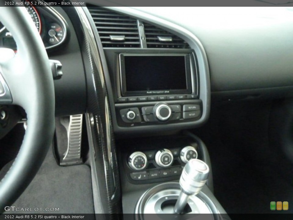 Black Interior Controls for the 2012 Audi R8 5.2 FSI quattro #56298045