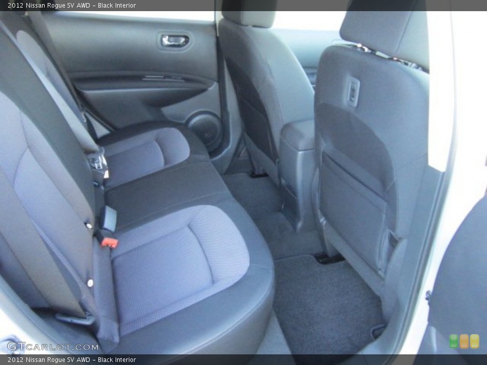 Black Interior Photo for the 2012 Nissan Rogue SV AWD #56300538