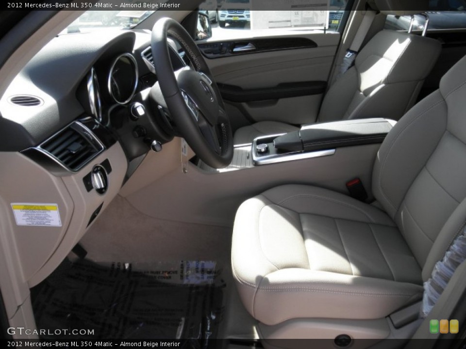 Almond Beige Interior Photo for the 2012 Mercedes-Benz ML 350 4Matic #56302596
