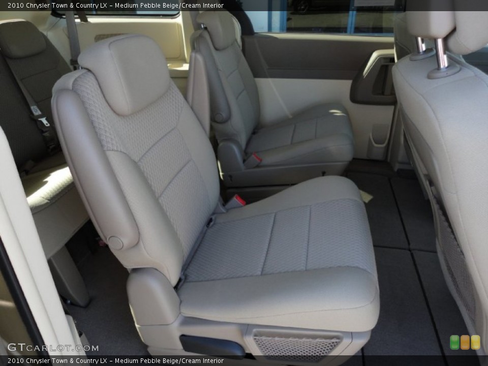 Medium Pebble Beige/Cream Interior Photo for the 2010 Chrysler Town & Country LX #56308517