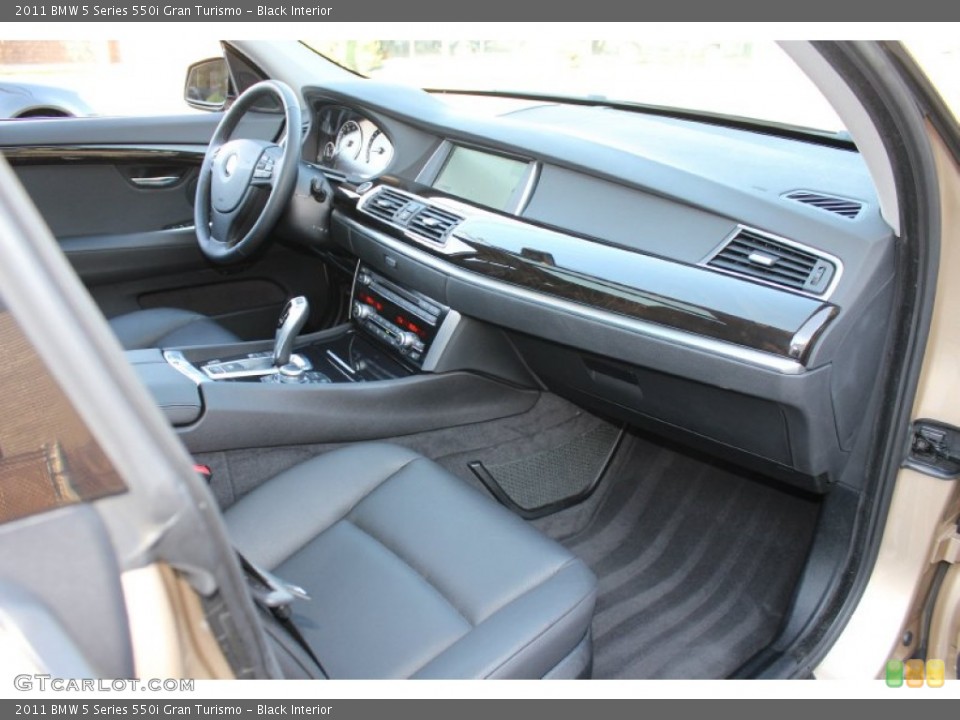 Black Interior Dashboard for the 2011 BMW 5 Series 550i Gran Turismo #56318448