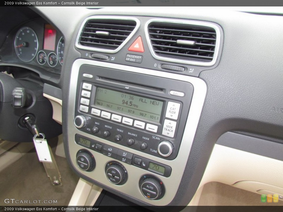 Cornsilk Beige Interior Controls for the 2009 Volkswagen Eos Komfort #56330419