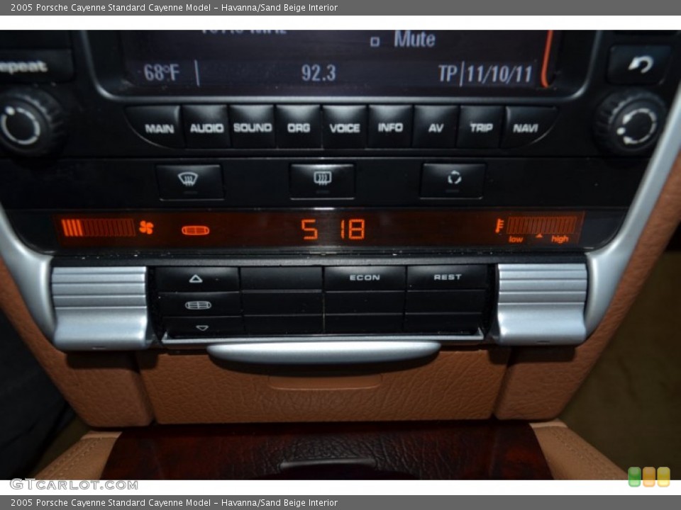 Havanna/Sand Beige Interior Controls for the 2005 Porsche Cayenne  #56352142