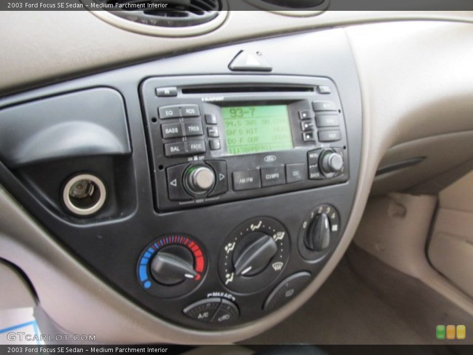 Medium Parchment Interior Controls for the 2003 Ford Focus SE Sedan #56360656