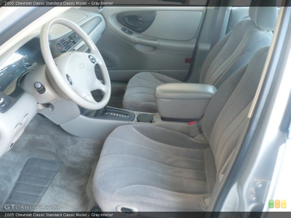 Gray Interior Photo for the 2005 Chevrolet Classic  #56360954