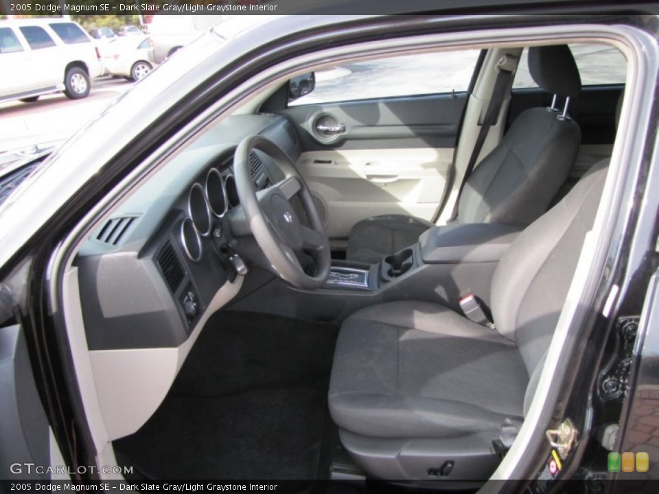 Dark Slate Gray/Light Graystone Interior Photo for the 2005 Dodge Magnum SE #56363047