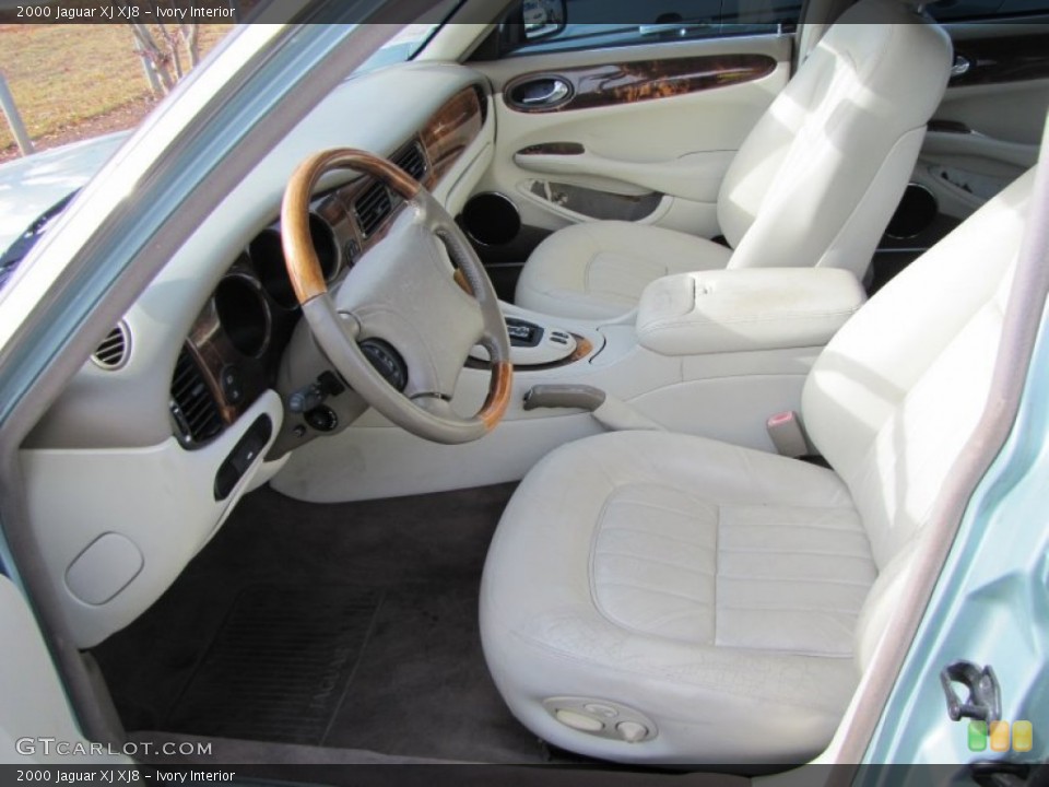 Ivory Interior Photo for the 2000 Jaguar XJ XJ8 #56364376