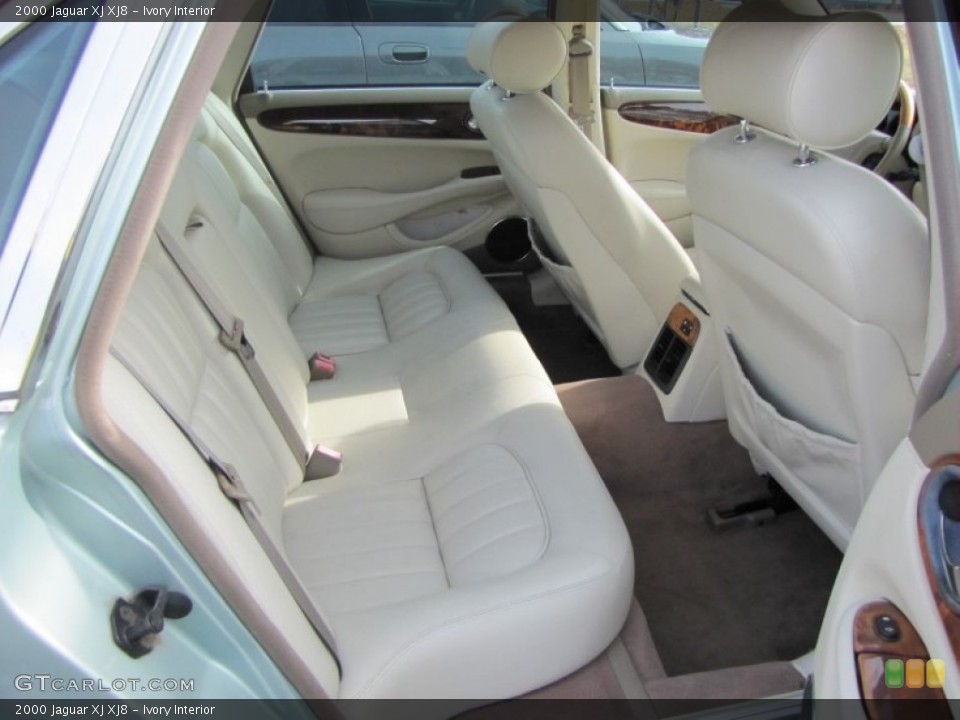 Ivory 2000 Jaguar XJ Interiors