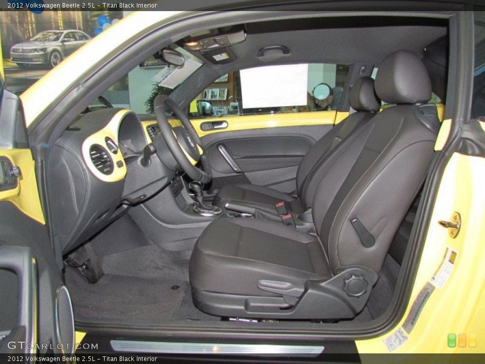 Titan Black Interior Photo for the 2012 Volkswagen Beetle 2.5L #56368000