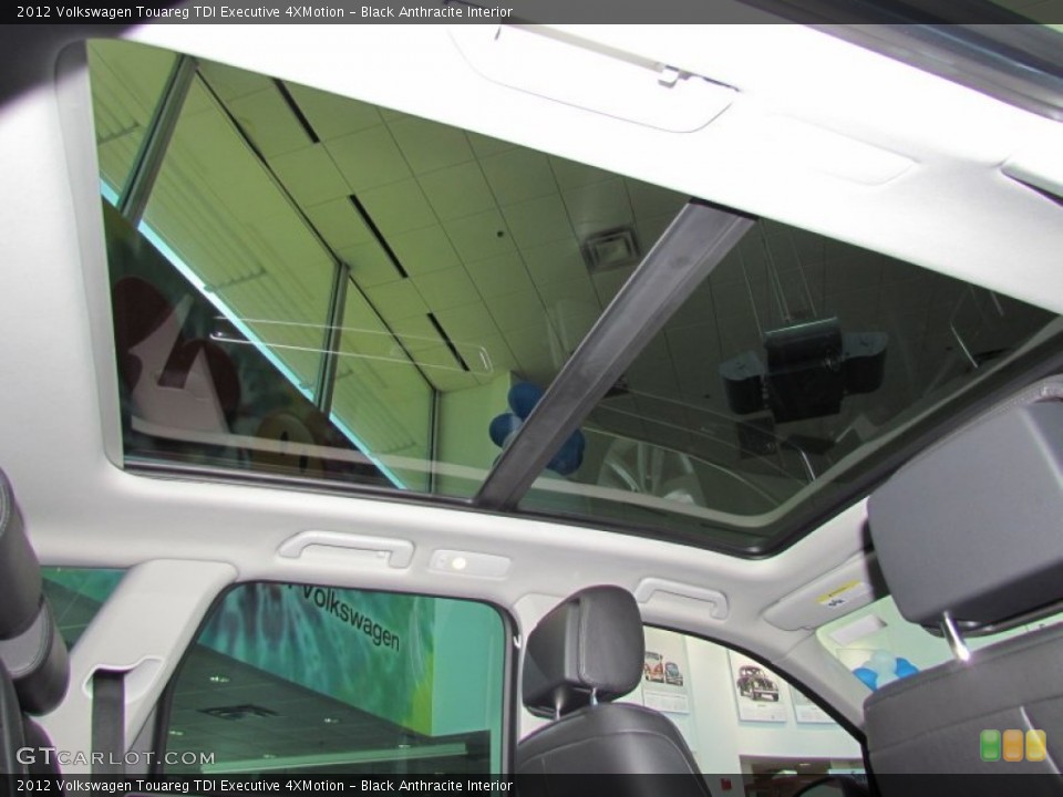 Black Anthracite Interior Sunroof for the 2012 Volkswagen Touareg TDI Executive 4XMotion #56368300