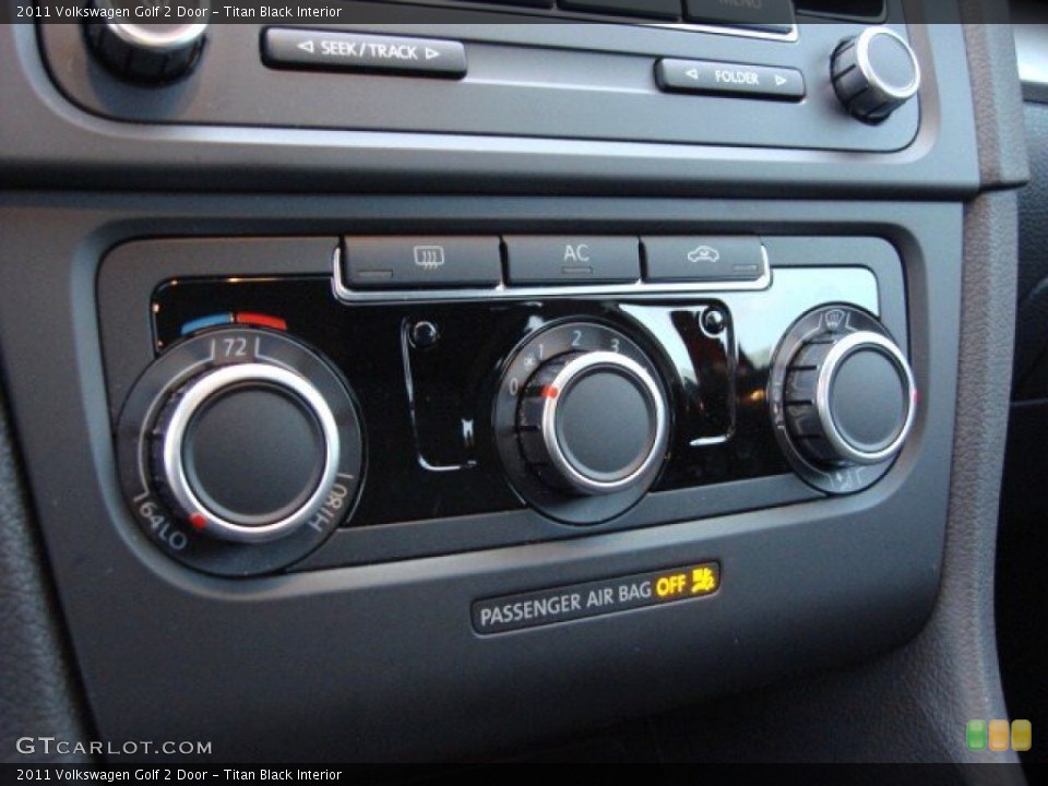 Titan Black Interior Controls for the 2011 Volkswagen Golf 2 Door #56374335