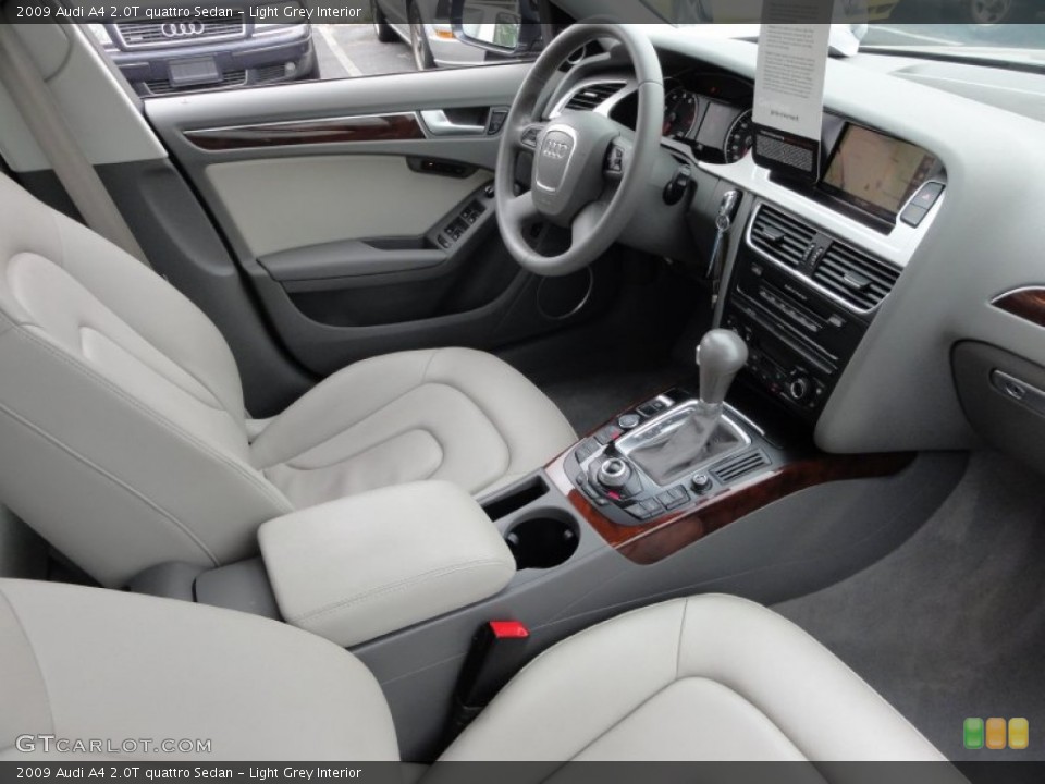 Light Grey Interior Photo for the 2009 Audi A4 2.0T quattro Sedan #56382199