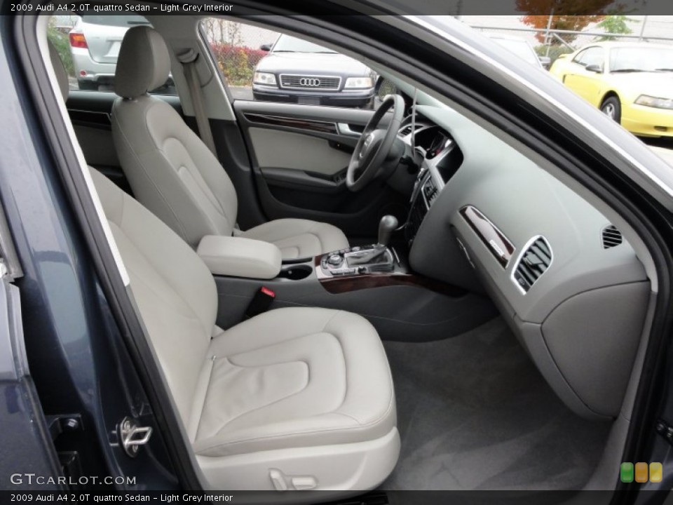 Light Grey Interior Photo for the 2009 Audi A4 2.0T quattro Sedan #56382208