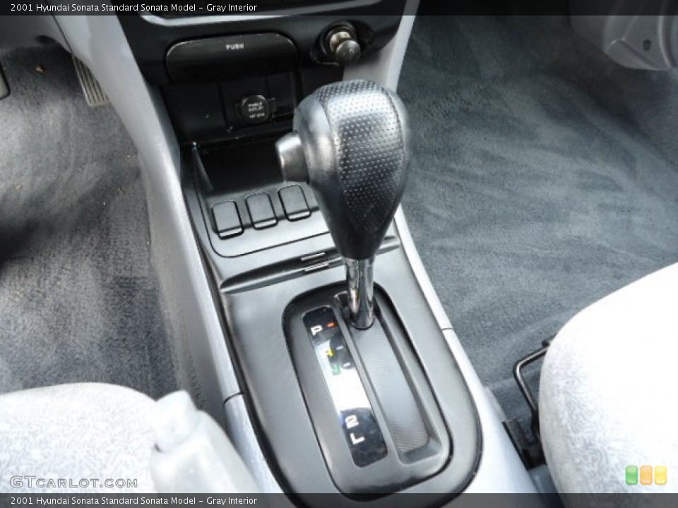Gray Interior Transmission for the 2001 Hyundai Sonata  #56384484