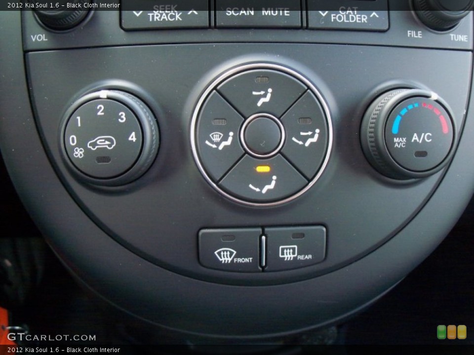 Black Cloth Interior Controls for the 2012 Kia Soul 1.6 #56386767