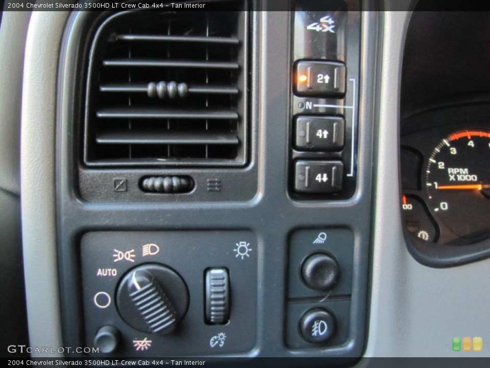 Tan Interior Controls for the 2004 Chevrolet Silverado 3500HD LT Crew Cab 4x4 #56396494