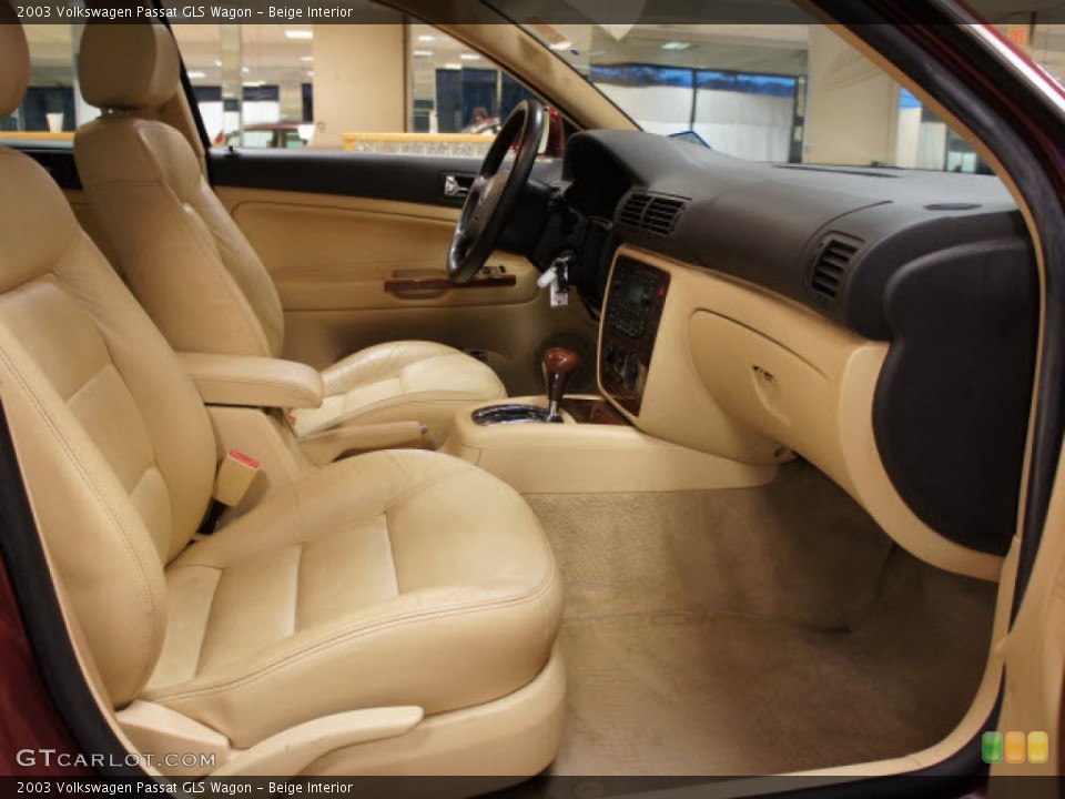 Beige Interior Photo for the 2003 Volkswagen Passat GLS Wagon #56398747