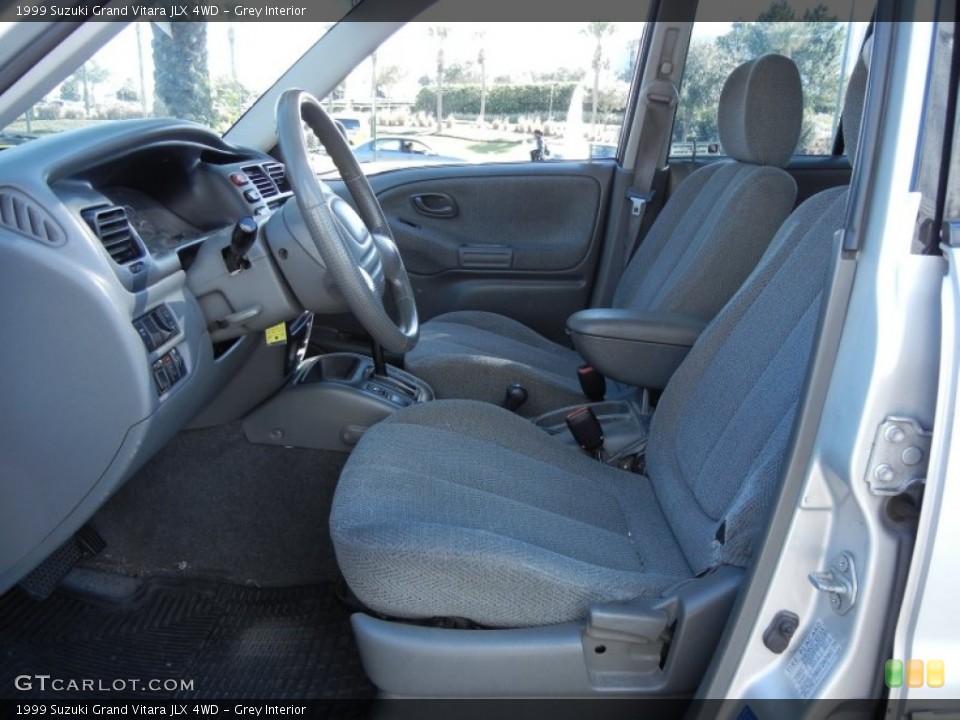 Grey Interior Photo for the 1999 Suzuki Grand Vitara JLX 4WD #56415586