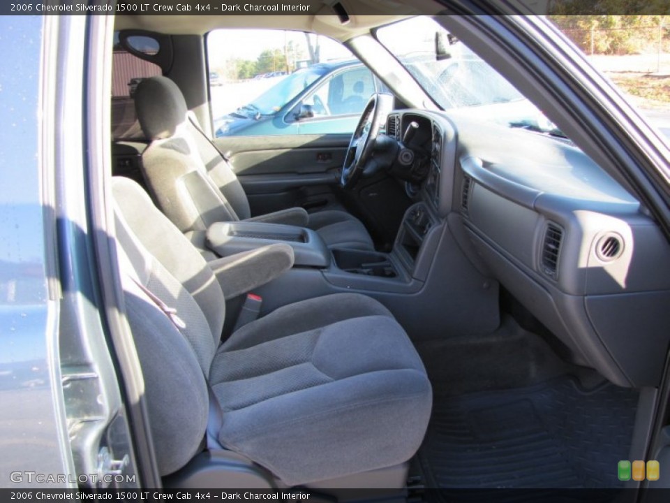 Dark Charcoal Interior Photo for the 2006 Chevrolet Silverado 1500 LT Crew Cab 4x4 #56425681