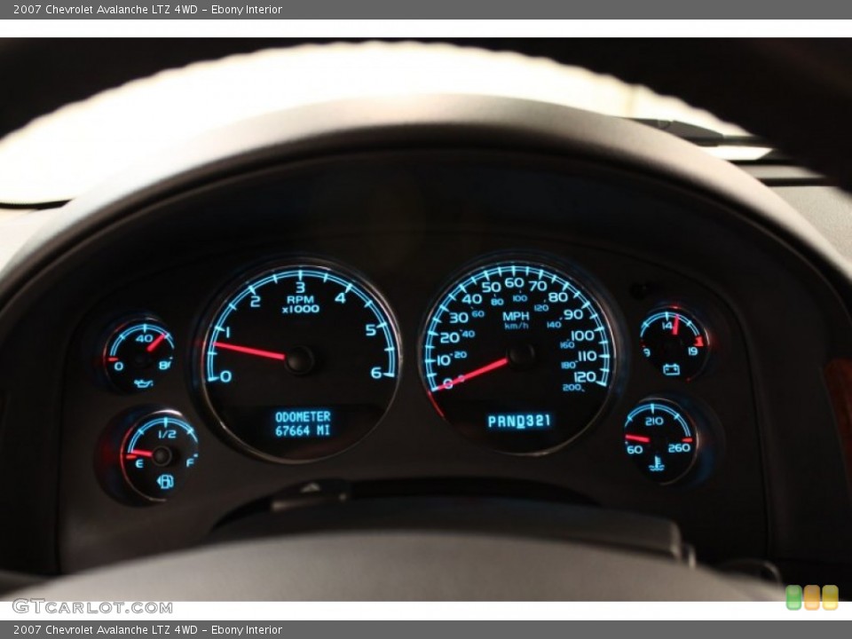 Ebony Interior Gauges for the 2007 Chevrolet Avalanche LTZ 4WD #56438188