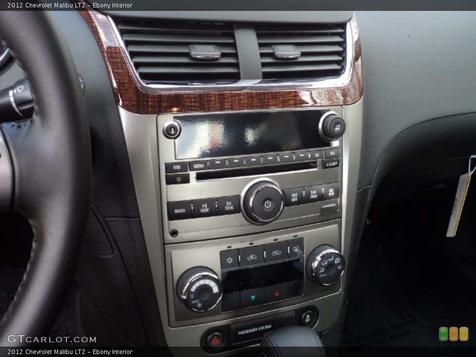 Ebony Interior Controls for the 2012 Chevrolet Malibu LTZ #56440774