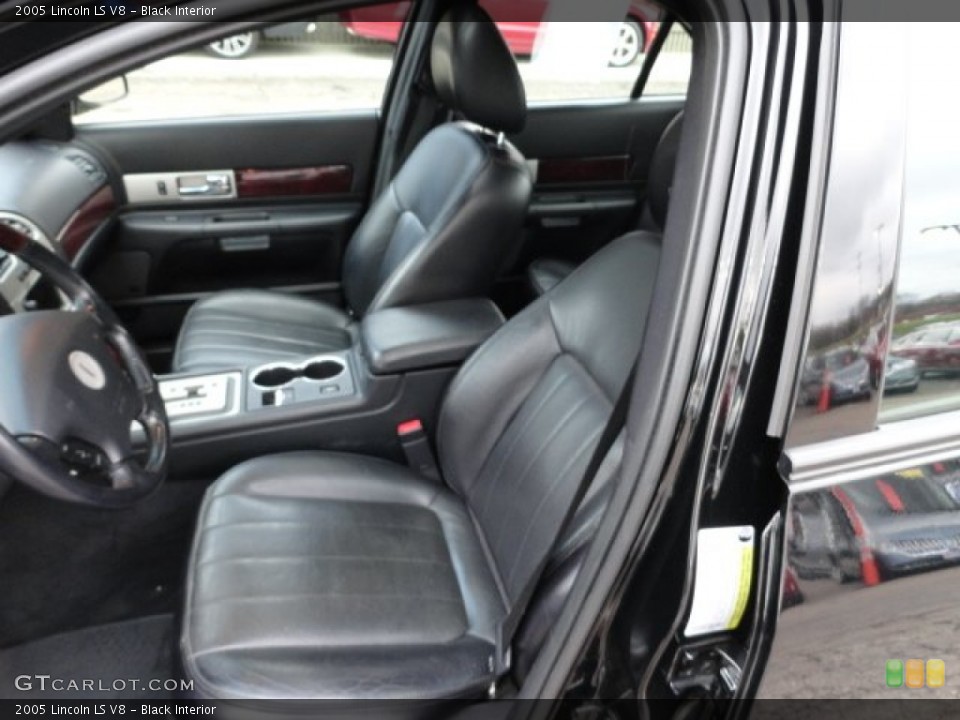 Black Interior Photo for the 2005 Lincoln LS V8 #56456444