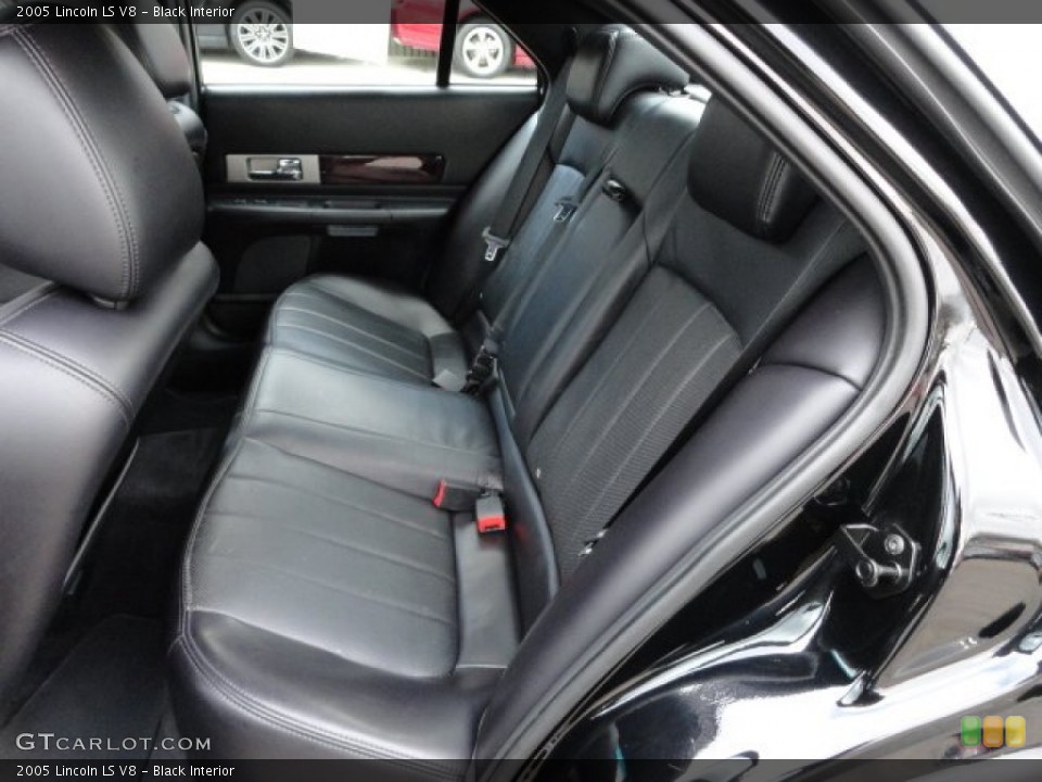 Black 2005 Lincoln LS Interiors