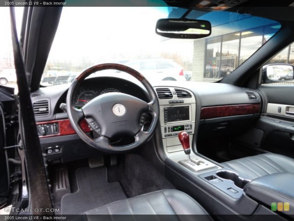 Black Interior Dashboard For The 2005 Lincoln Ls V8