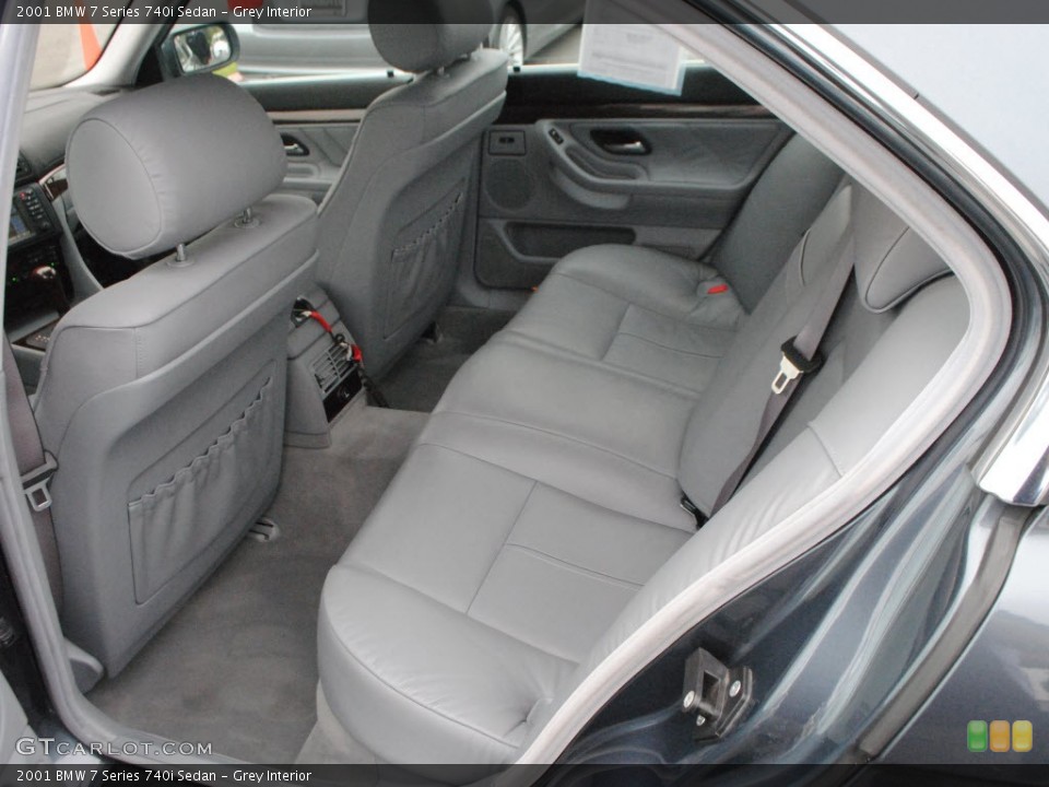 Grey Interior Photo for the 2001 BMW 7 Series 740i Sedan #56464142