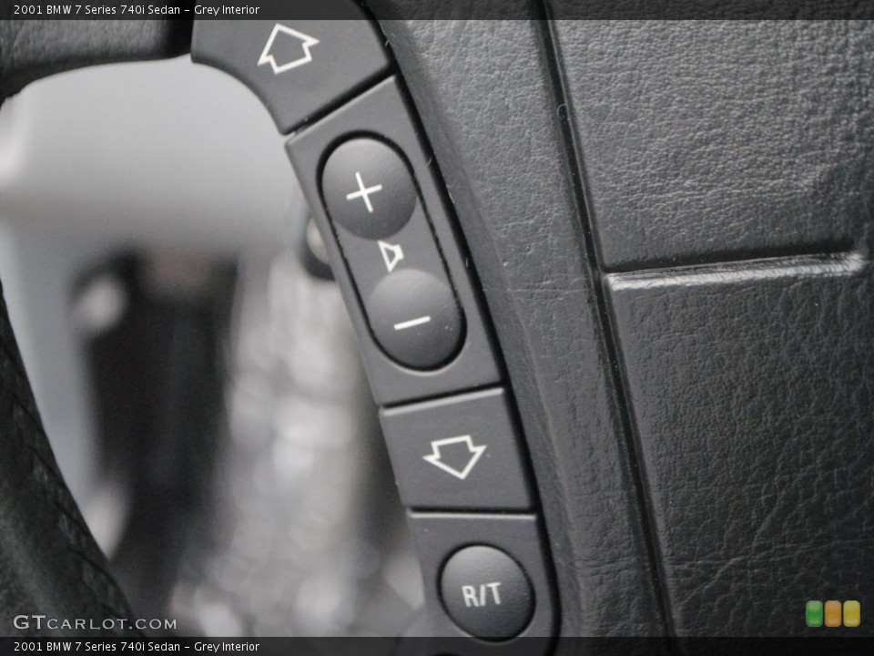 Grey Interior Controls for the 2001 BMW 7 Series 740i Sedan #56464212