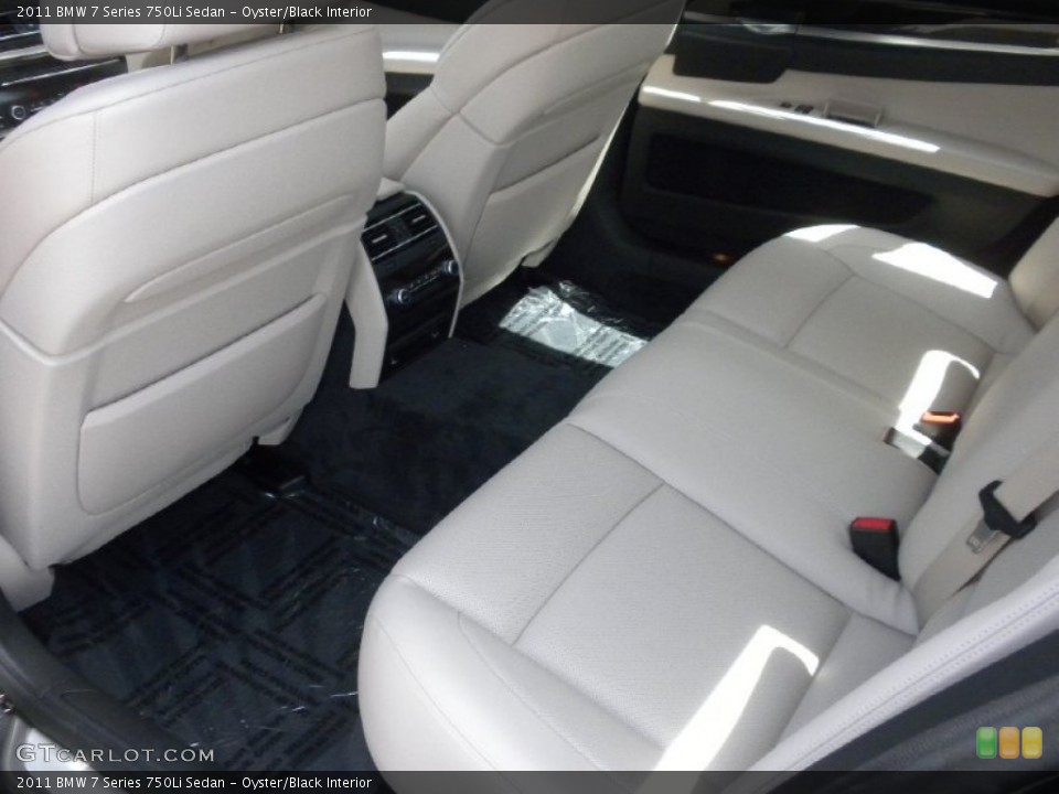 Oyster/Black Interior Photo for the 2011 BMW 7 Series 750Li Sedan #56478103