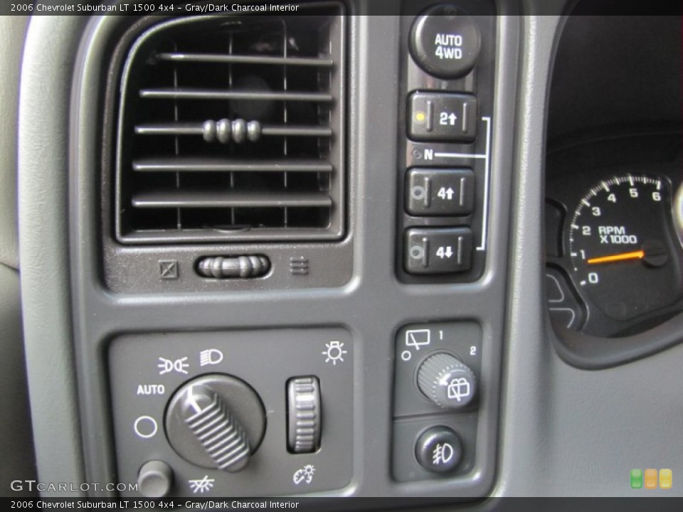 Gray/Dark Charcoal Interior Controls for the 2006 Chevrolet Suburban LT 1500 4x4 #56484453