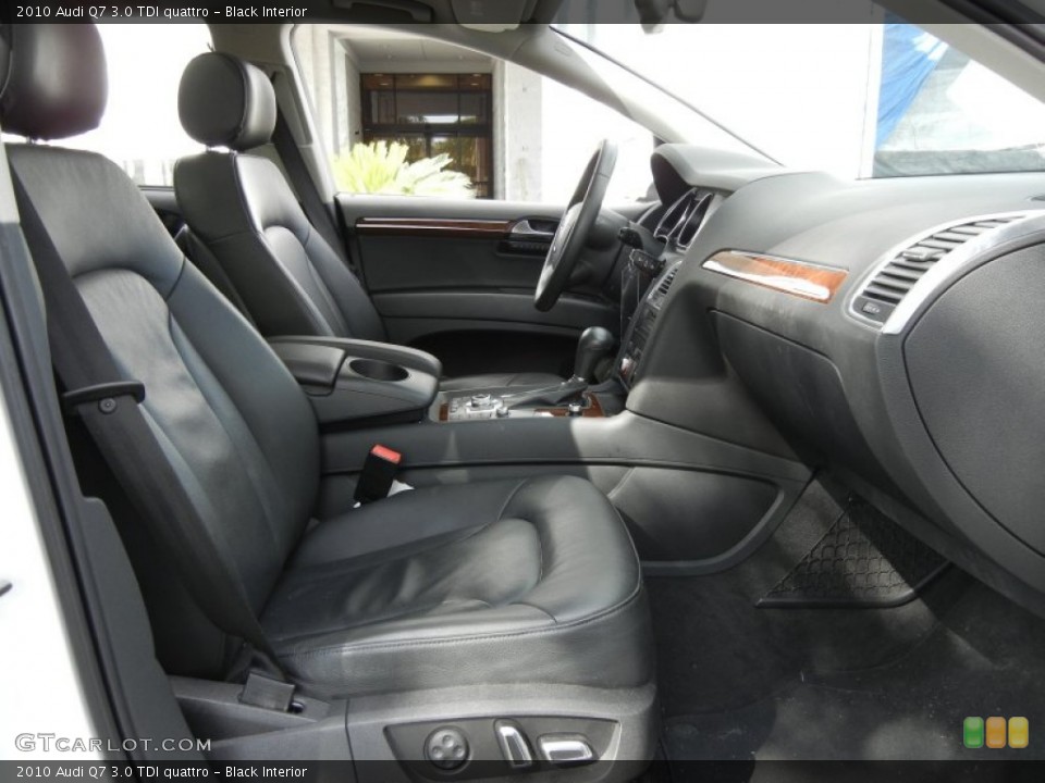 Black Interior Photo for the 2010 Audi Q7 3.0 TDI quattro #56502360