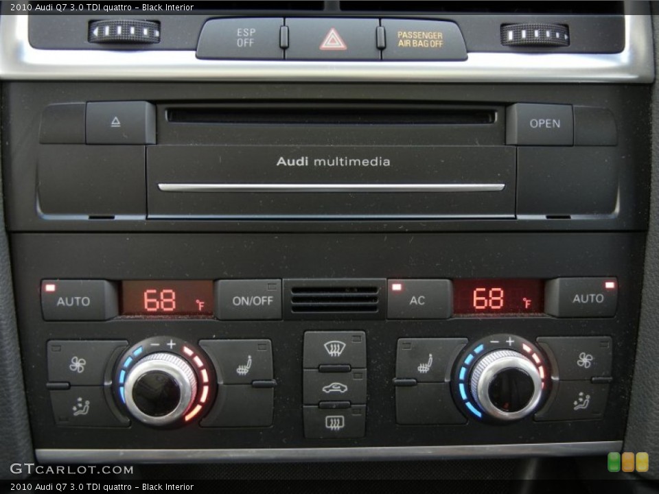 Black Interior Controls for the 2010 Audi Q7 3.0 TDI quattro #56502438