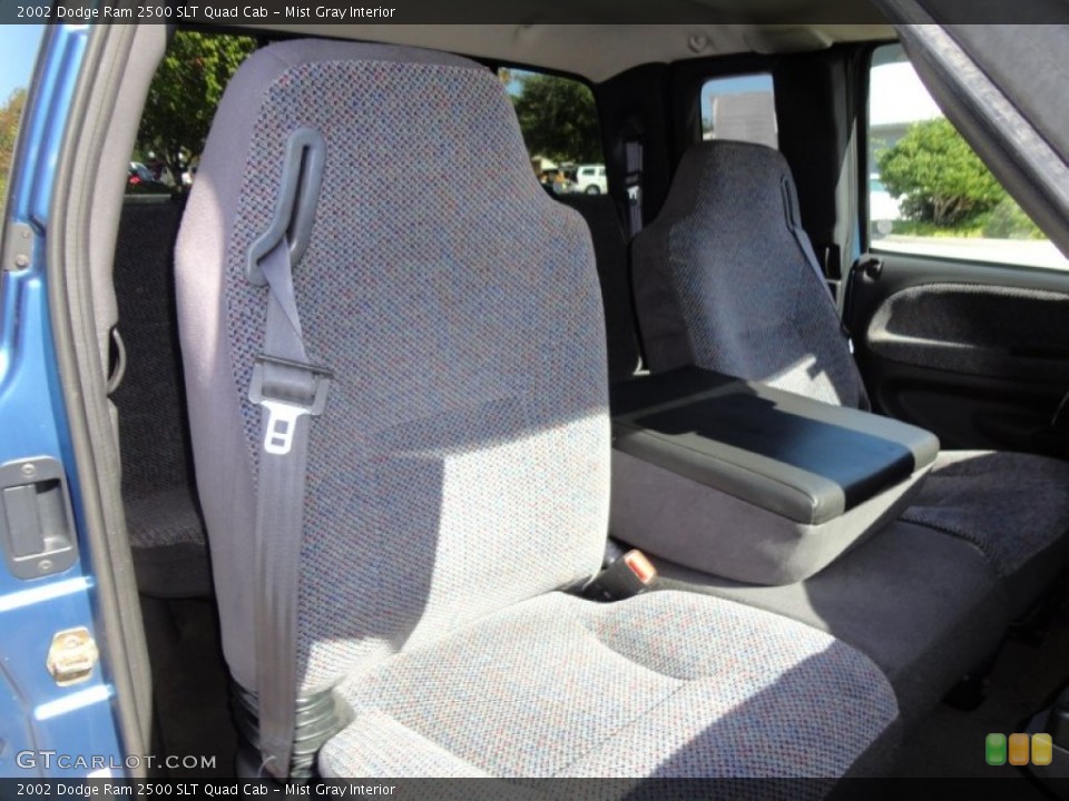 Mist Gray Interior Photo for the 2002 Dodge Ram 2500 SLT Quad Cab #56507943