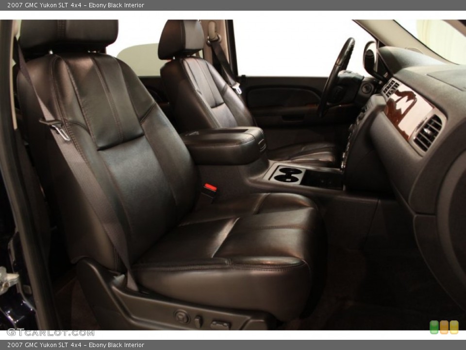 Ebony Black Interior Photo for the 2007 GMC Yukon SLT 4x4 #56512362