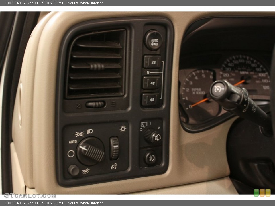 Neutral/Shale Interior Controls for the 2004 GMC Yukon XL 1500 SLE 4x4 #56515394