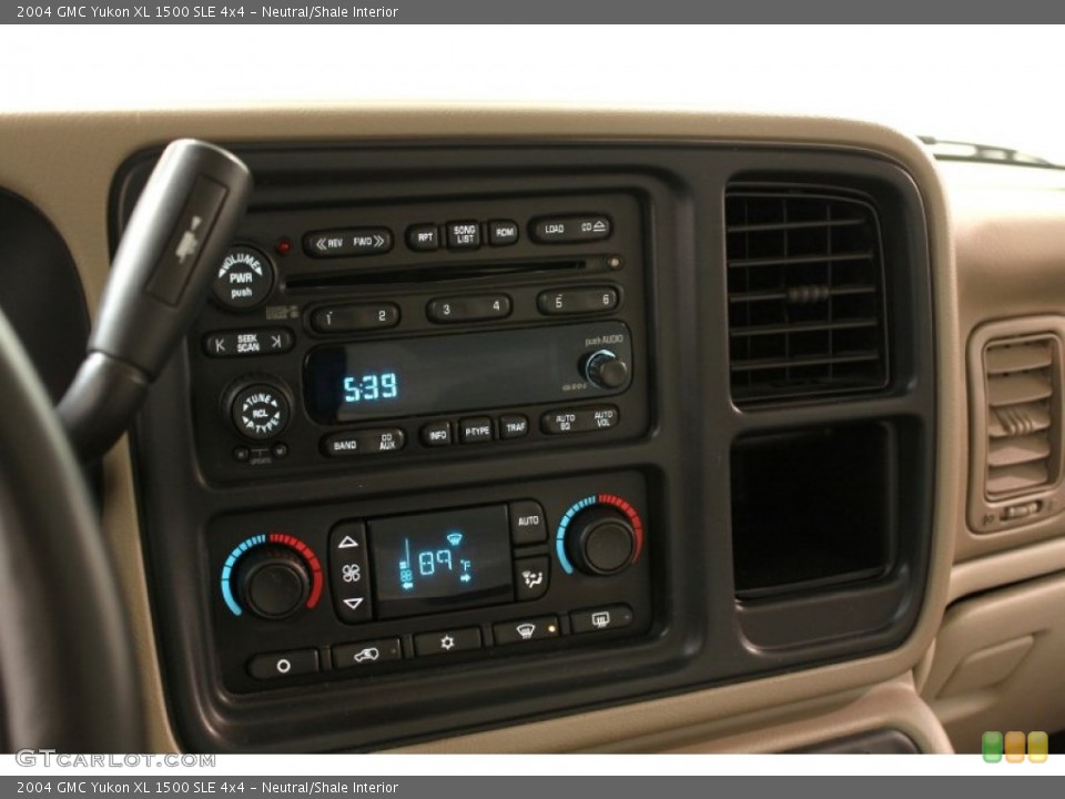 Neutral/Shale Interior Controls for the 2004 GMC Yukon XL 1500 SLE 4x4 #56515456