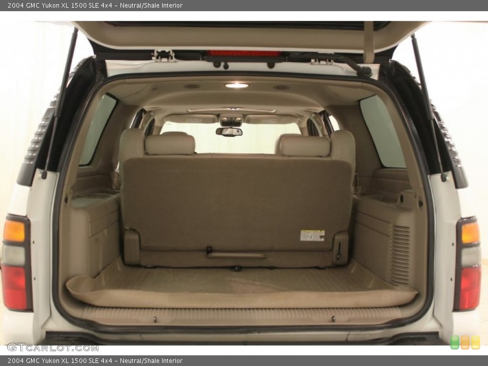 Neutral/Shale Interior Trunk for the 2004 GMC Yukon XL 1500 SLE 4x4 #56515543