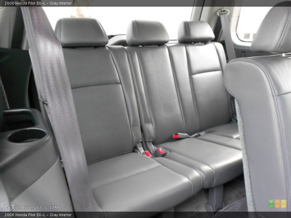 Gray Interior Photo for the 2006 Honda Pilot EX-L #56521117