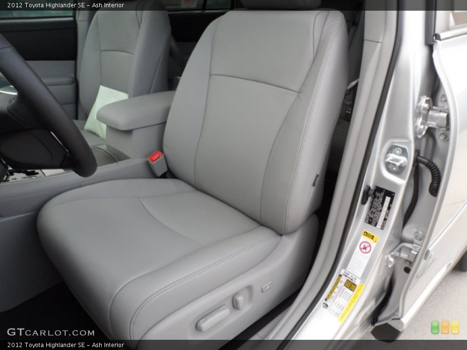 Ash Interior Photo for the 2012 Toyota Highlander SE #56523685