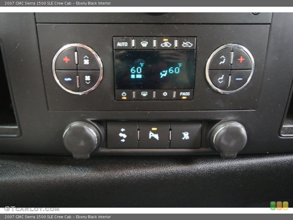 Ebony Black Interior Controls for the 2007 GMC Sierra 1500 SLE Crew Cab #56535676