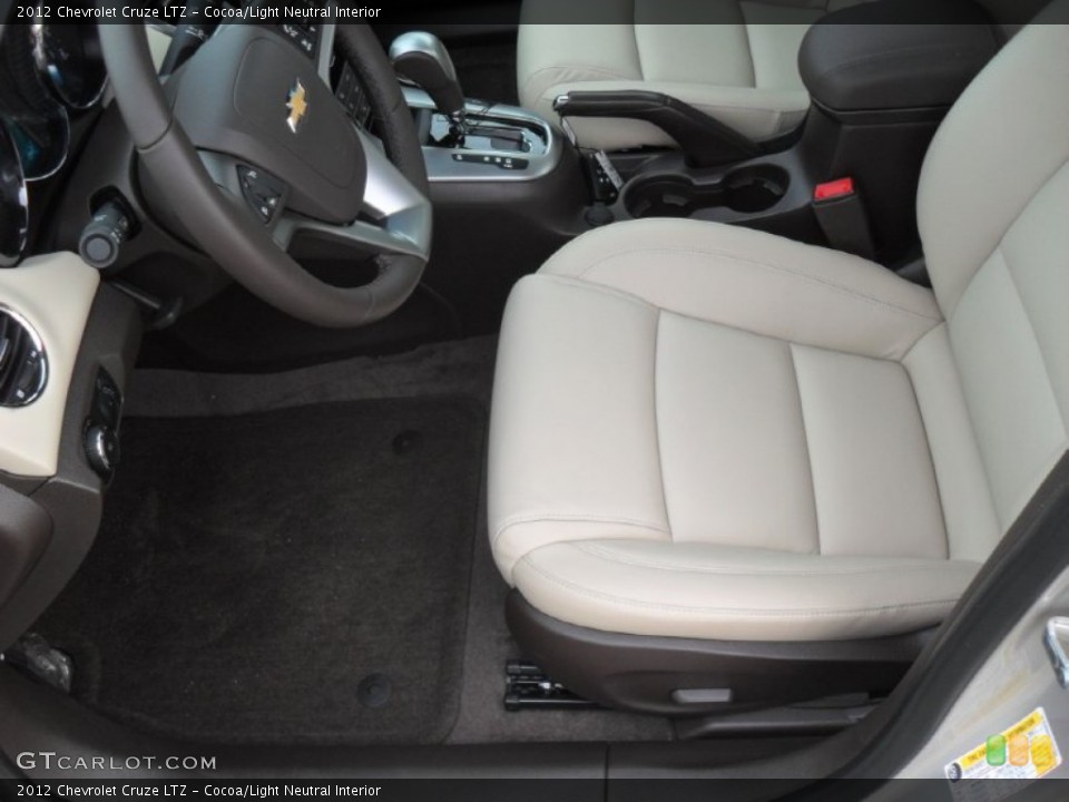 Cocoa/Light Neutral Interior Photo for the 2012 Chevrolet Cruze LTZ #56553274