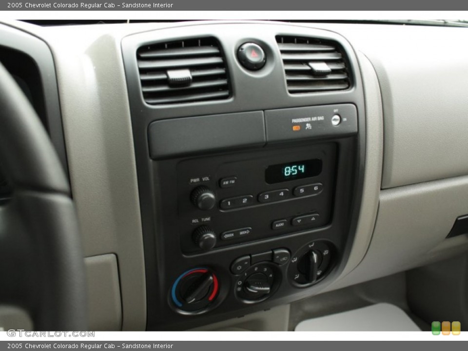 Sandstone Interior Audio System for the 2005 Chevrolet Colorado Regular Cab #56554588
