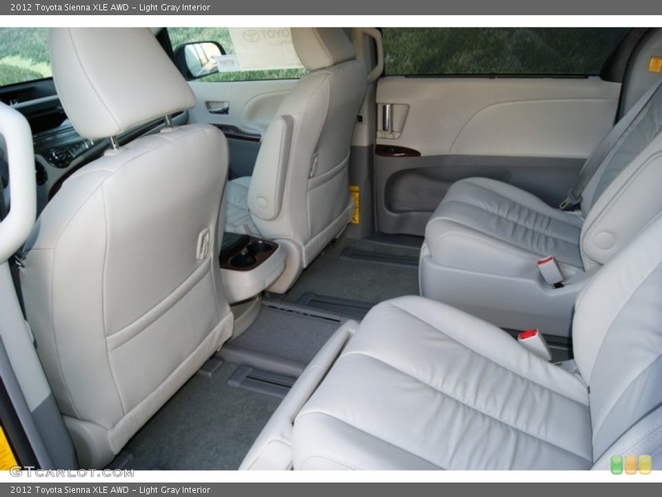 Light Gray Interior Photo for the 2012 Toyota Sienna XLE AWD #56555353