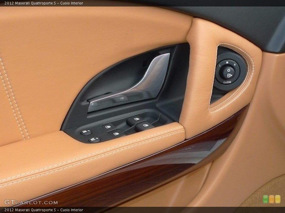 Cuoio Interior Controls for the 2012 Maserati Quattroporte S #56558809