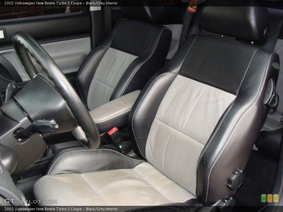 Black/Grey 2002 Volkswagen New Beetle Interiors
