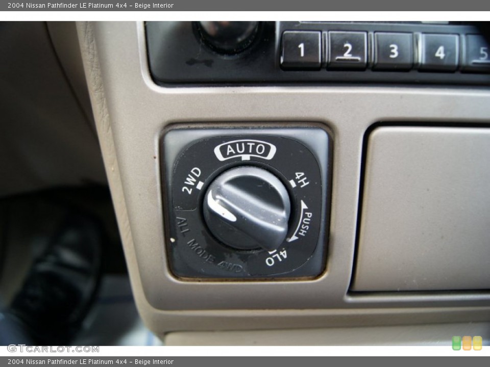 Beige Interior Controls for the 2004 Nissan Pathfinder LE Platinum 4x4 #56566377