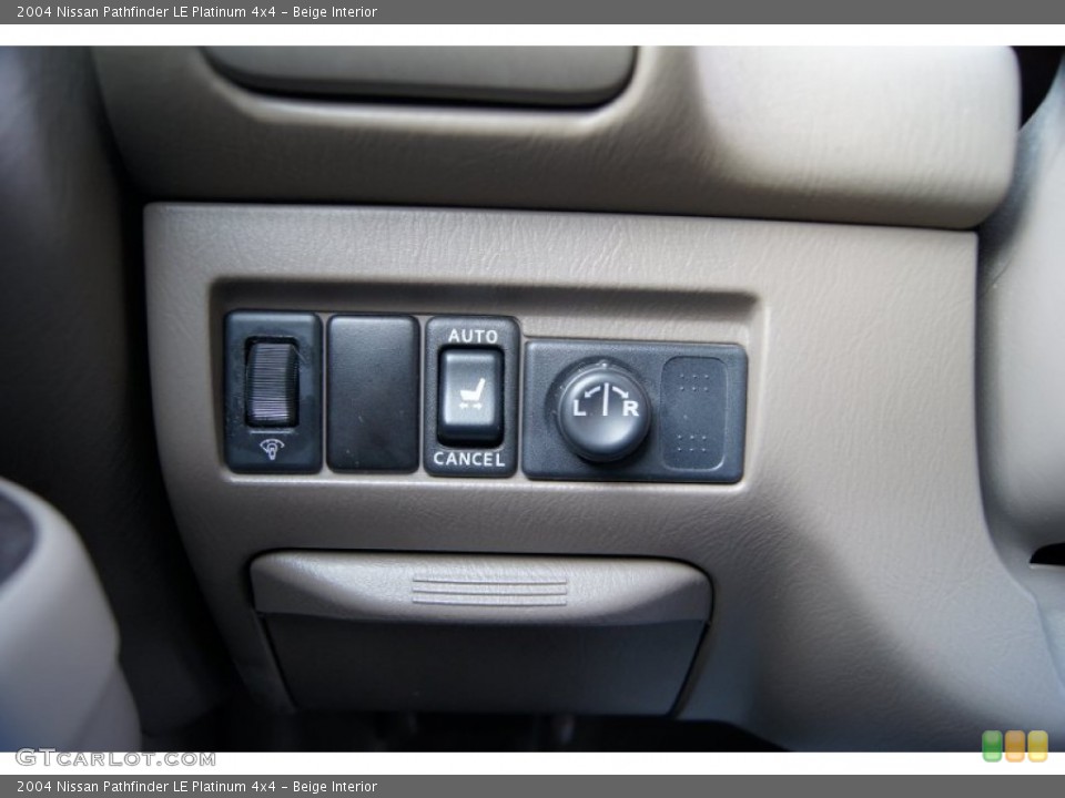 Beige Interior Controls for the 2004 Nissan Pathfinder LE Platinum 4x4 #56566449