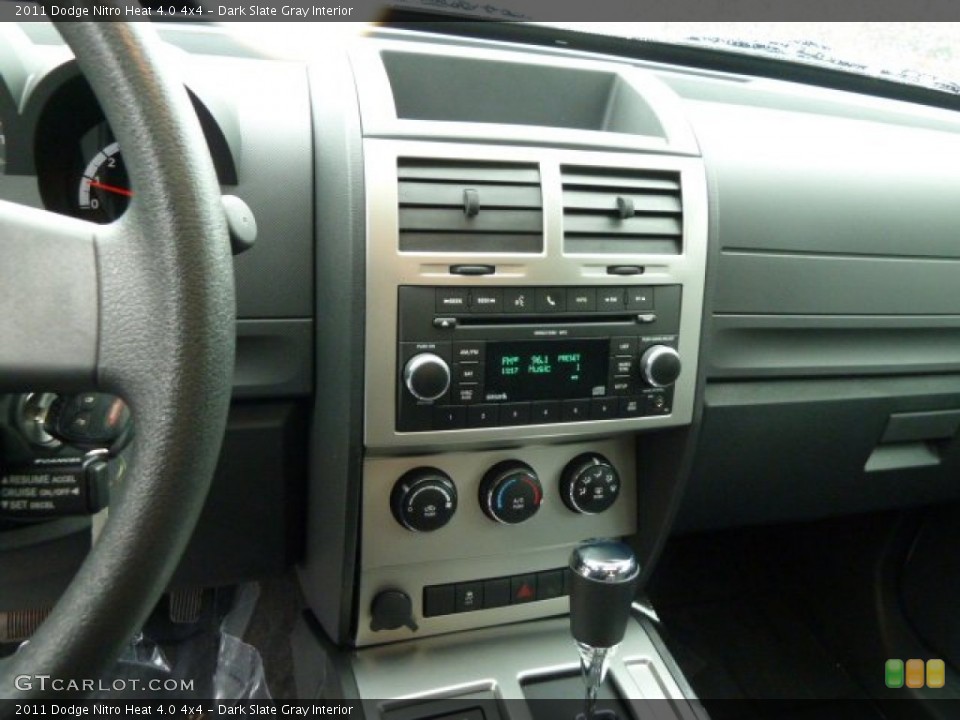 Dark Slate Gray Interior Controls for the 2011 Dodge Nitro Heat 4.0 4x4 #56576085